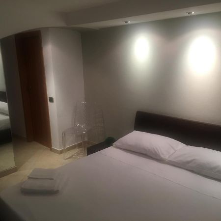 Tramura Hotel ตราปานี ภายนอก รูปภาพ
